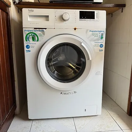 Cozy Two Bedroom Apartment, 2 Minutes From The アパート フィゲイラ・ダ・フォズ